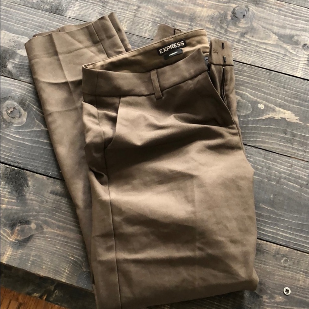 Express columnist dress pants. Dark green size 2r